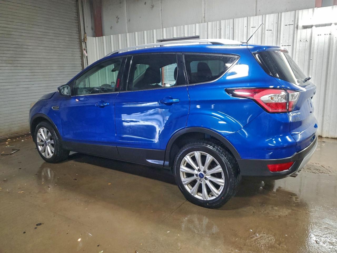 2017 FORD ESCAPE TITANIUM photo 2
