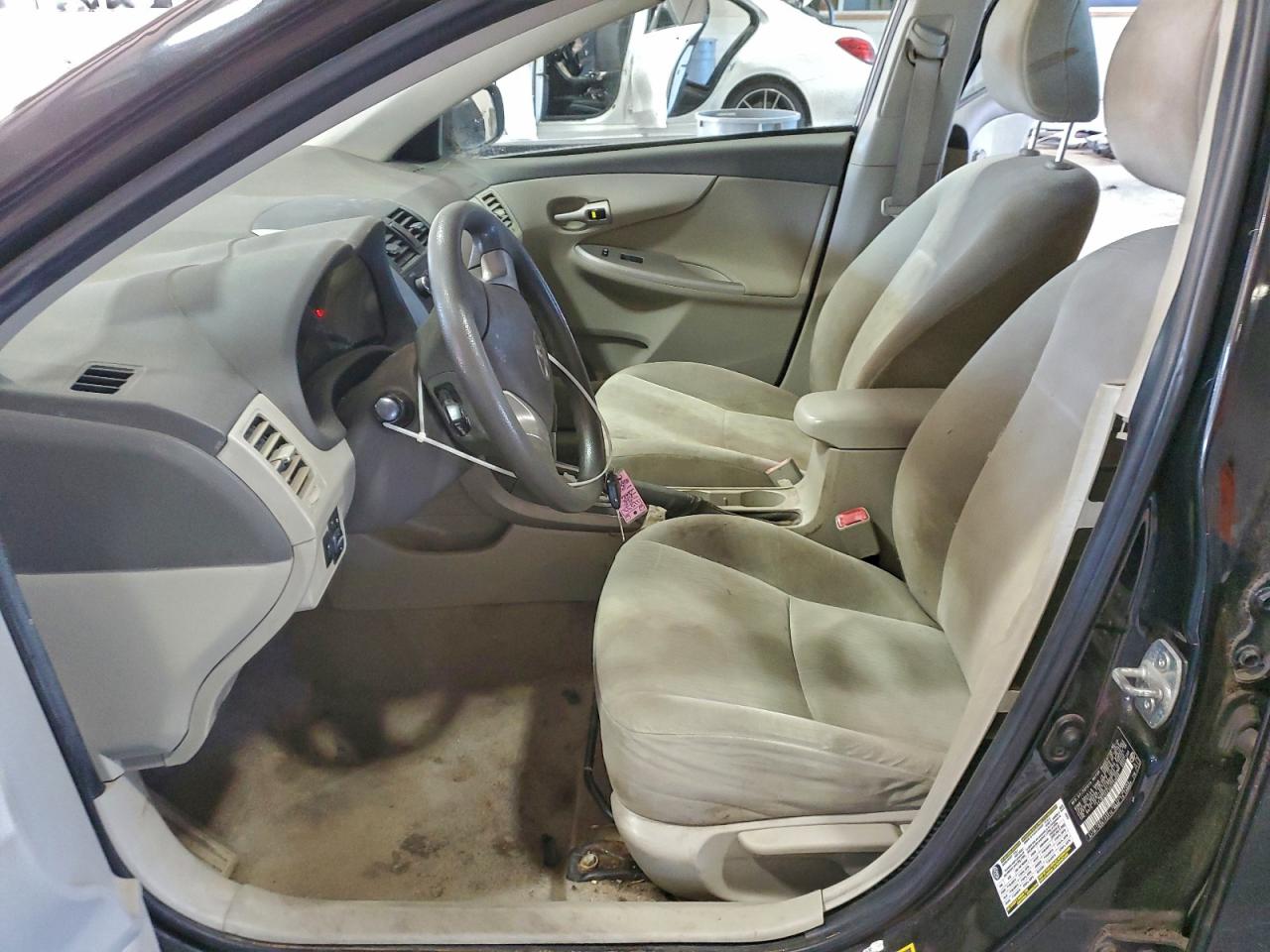 2010 TOYOTA COROLLA BASE photo 7