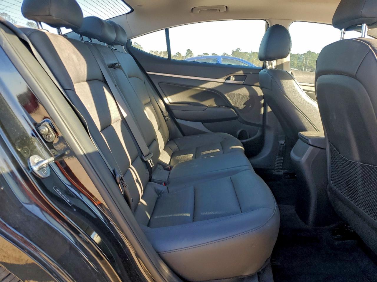 2017 HYUNDAI ELANTRA SE photo 10