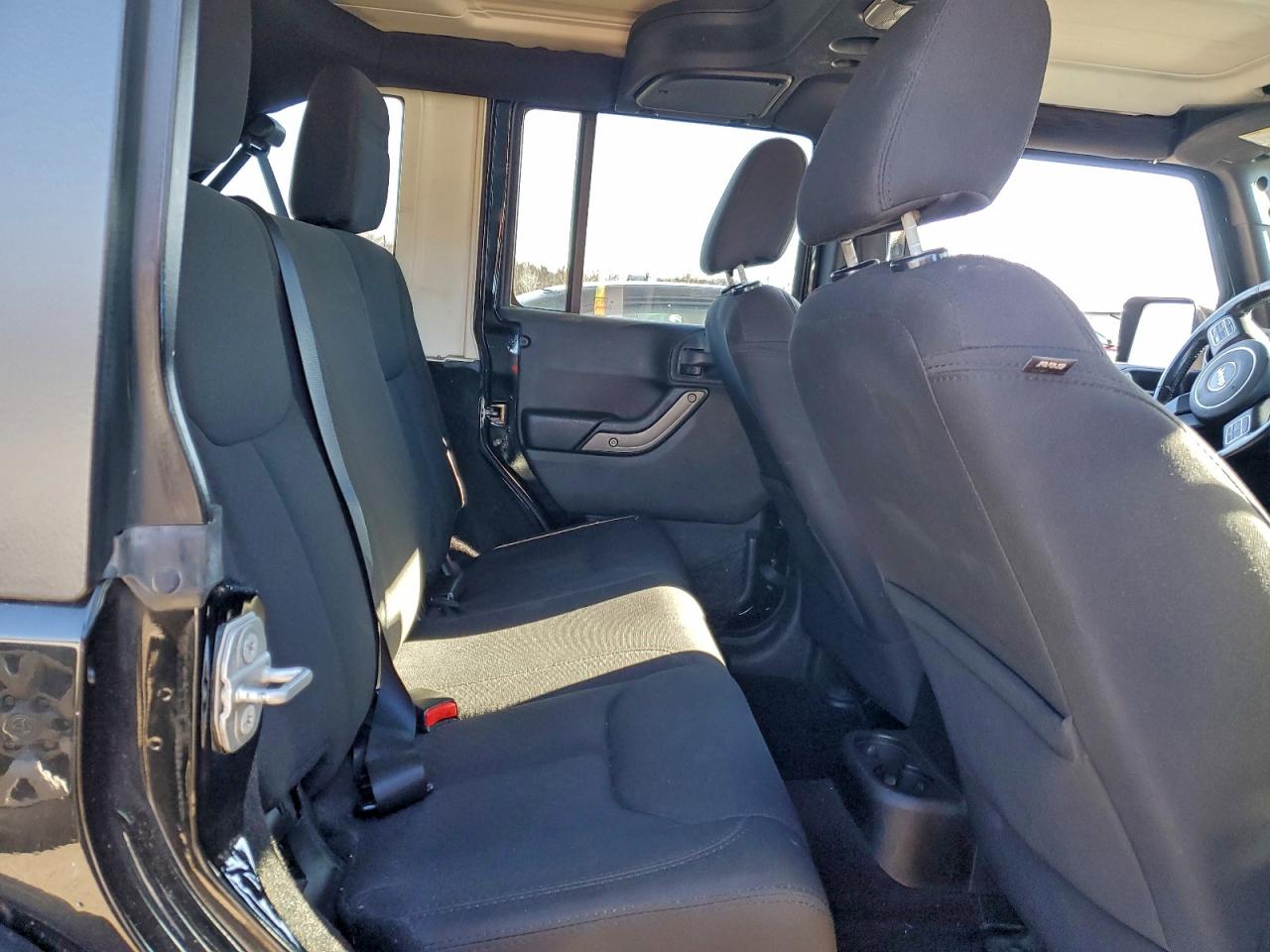 2015 JEEP WRANGLER UNLIMITED SPORT photo 11
