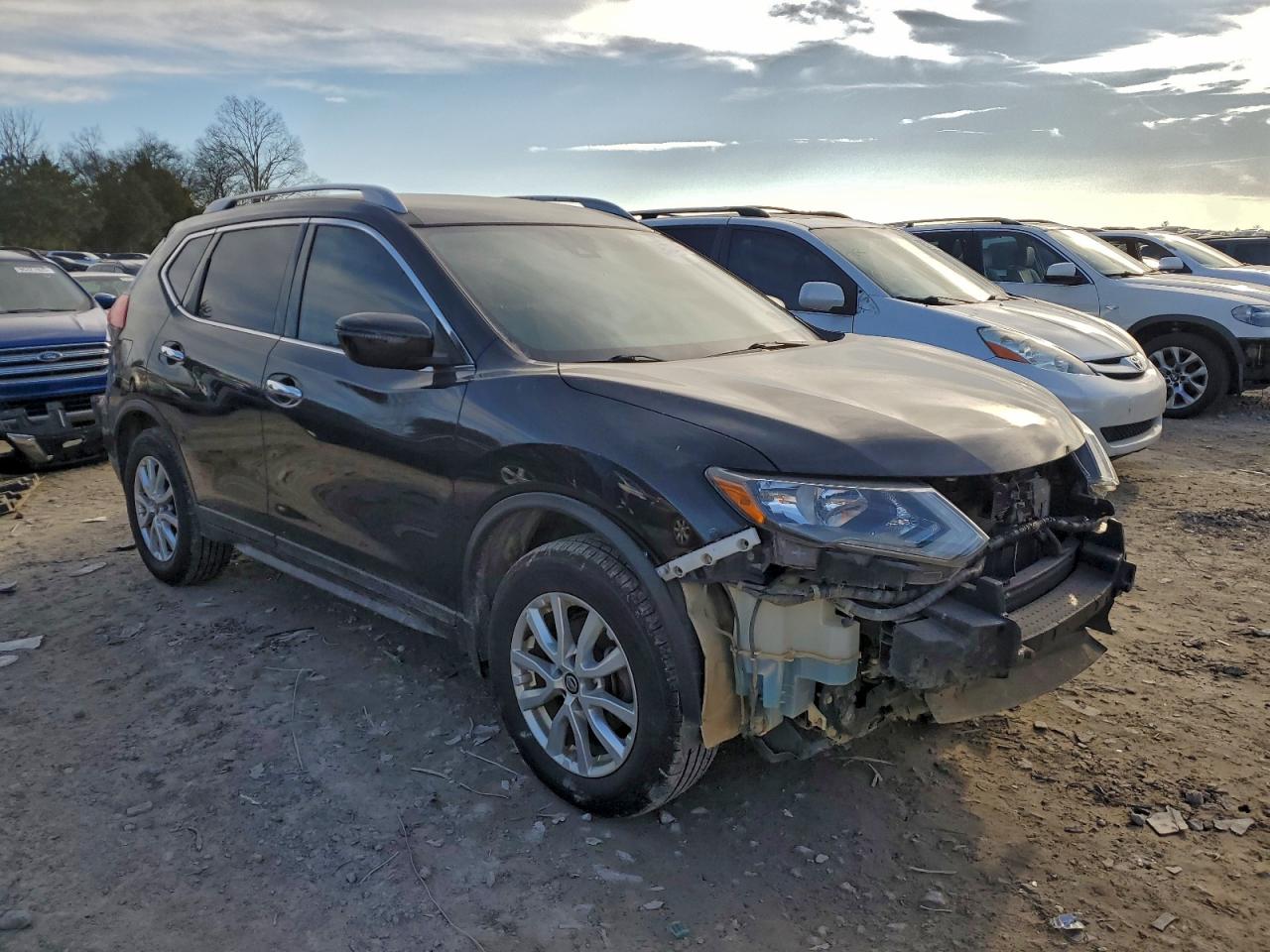 2019 NISSAN ROGUE S photo 4