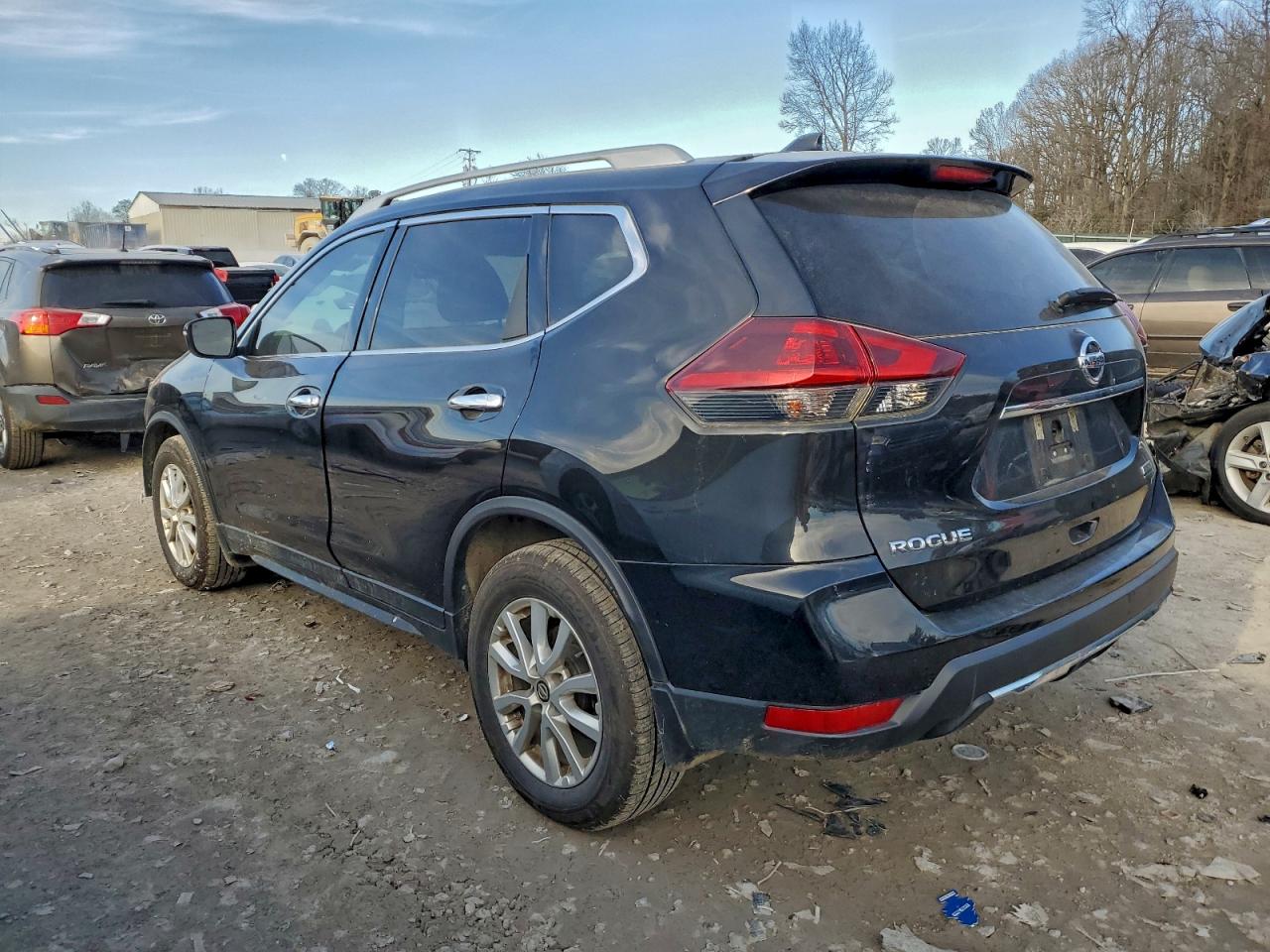 2019 NISSAN ROGUE S photo 2