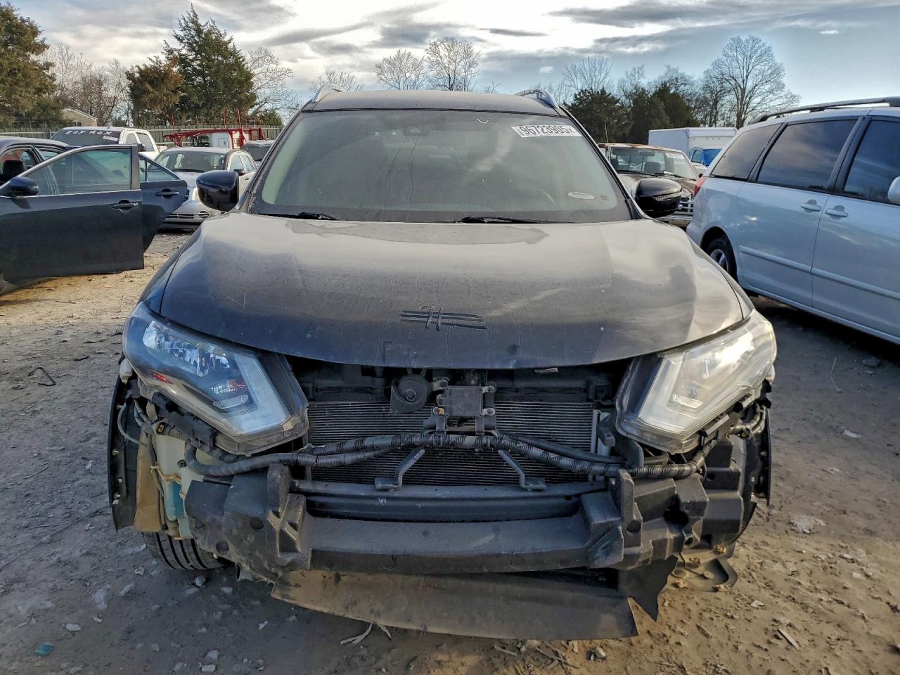 2019 NISSAN ROGUE S photo 5