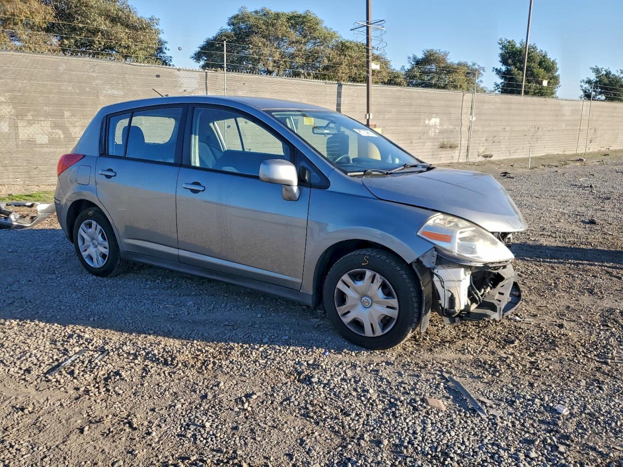 2012 NISSAN VERSA S photo 4