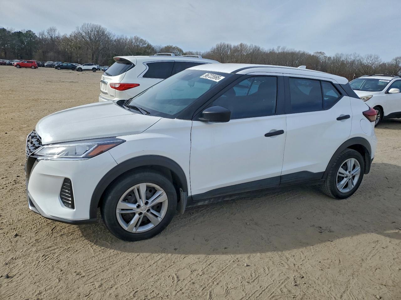 2022 NISSAN KICKS