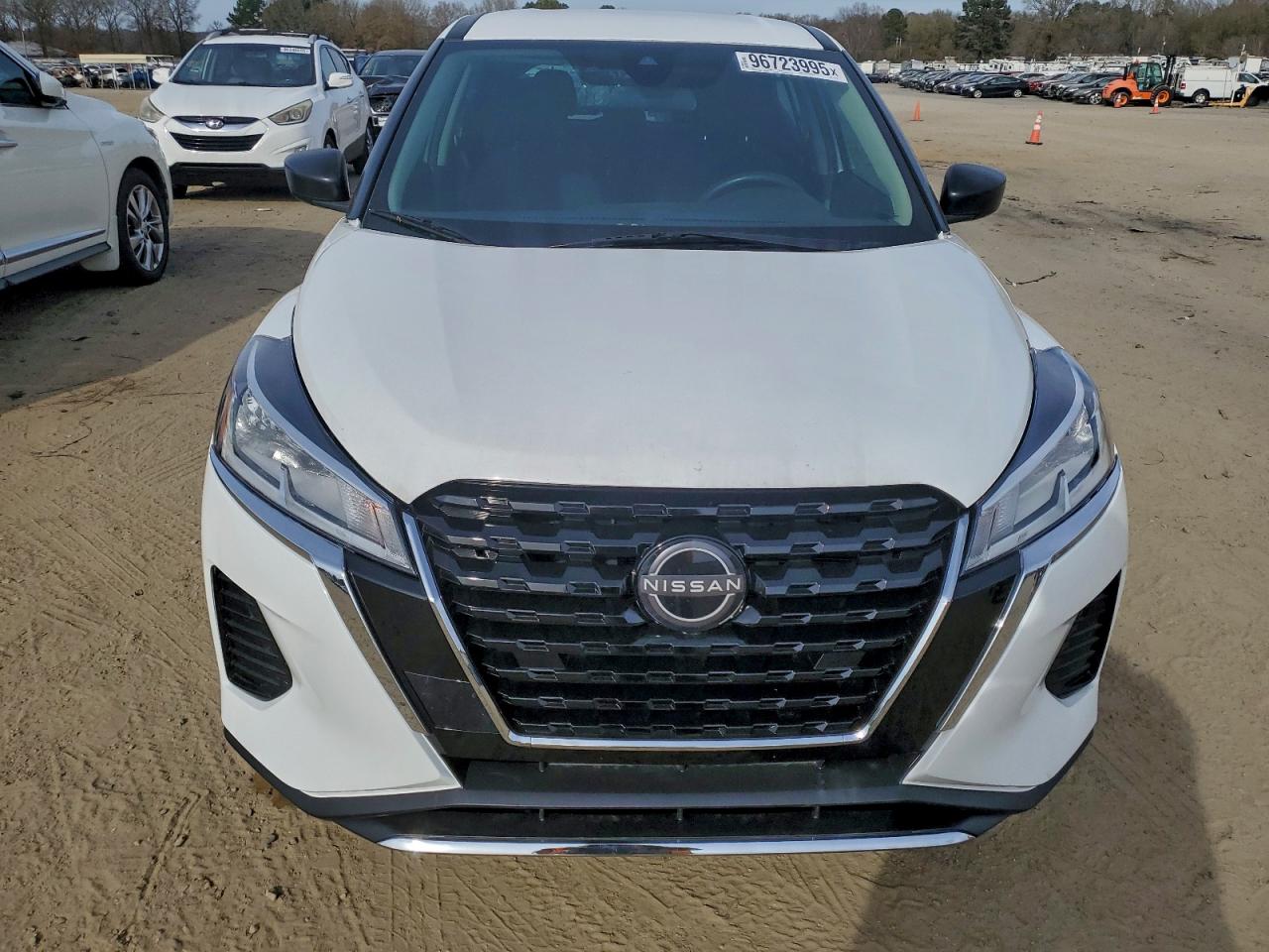 2022 NISSAN KICKS S photo 5