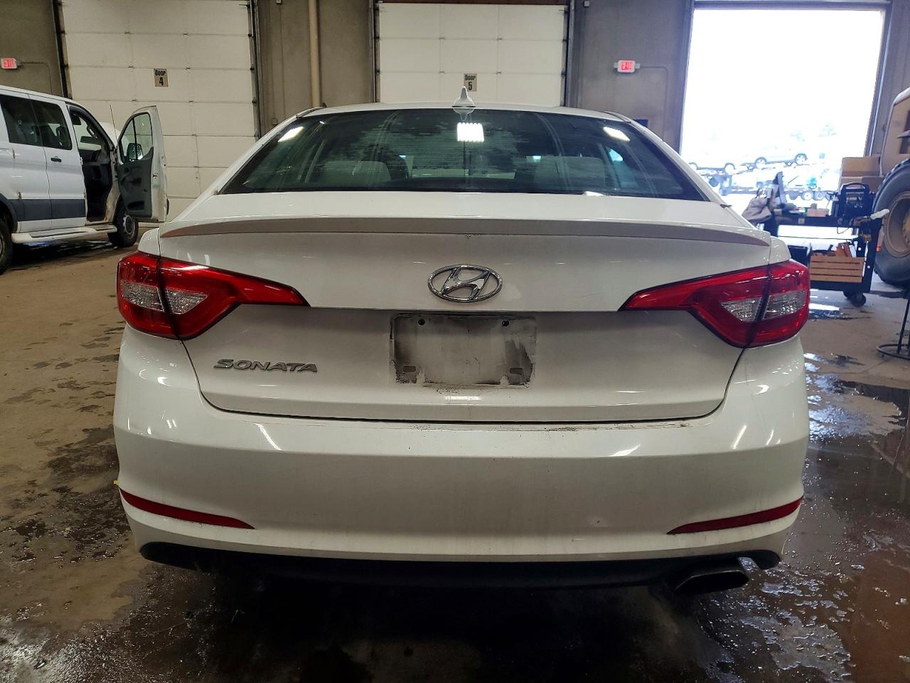 2016 HYUNDAI SONATA SE photo 6