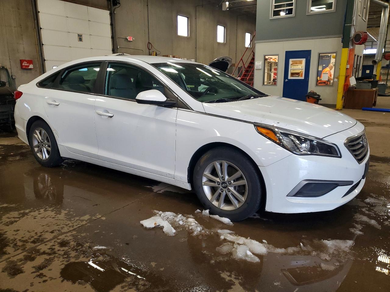 2016 HYUNDAI SONATA SE photo 4