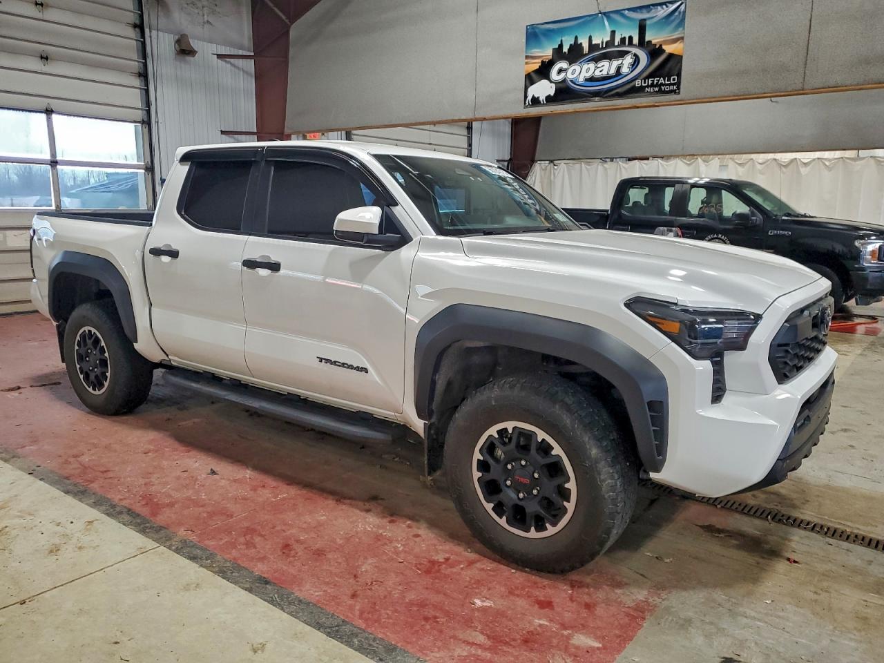 2024 TOYOTA TACOMA DOUBLE CAB photo 4