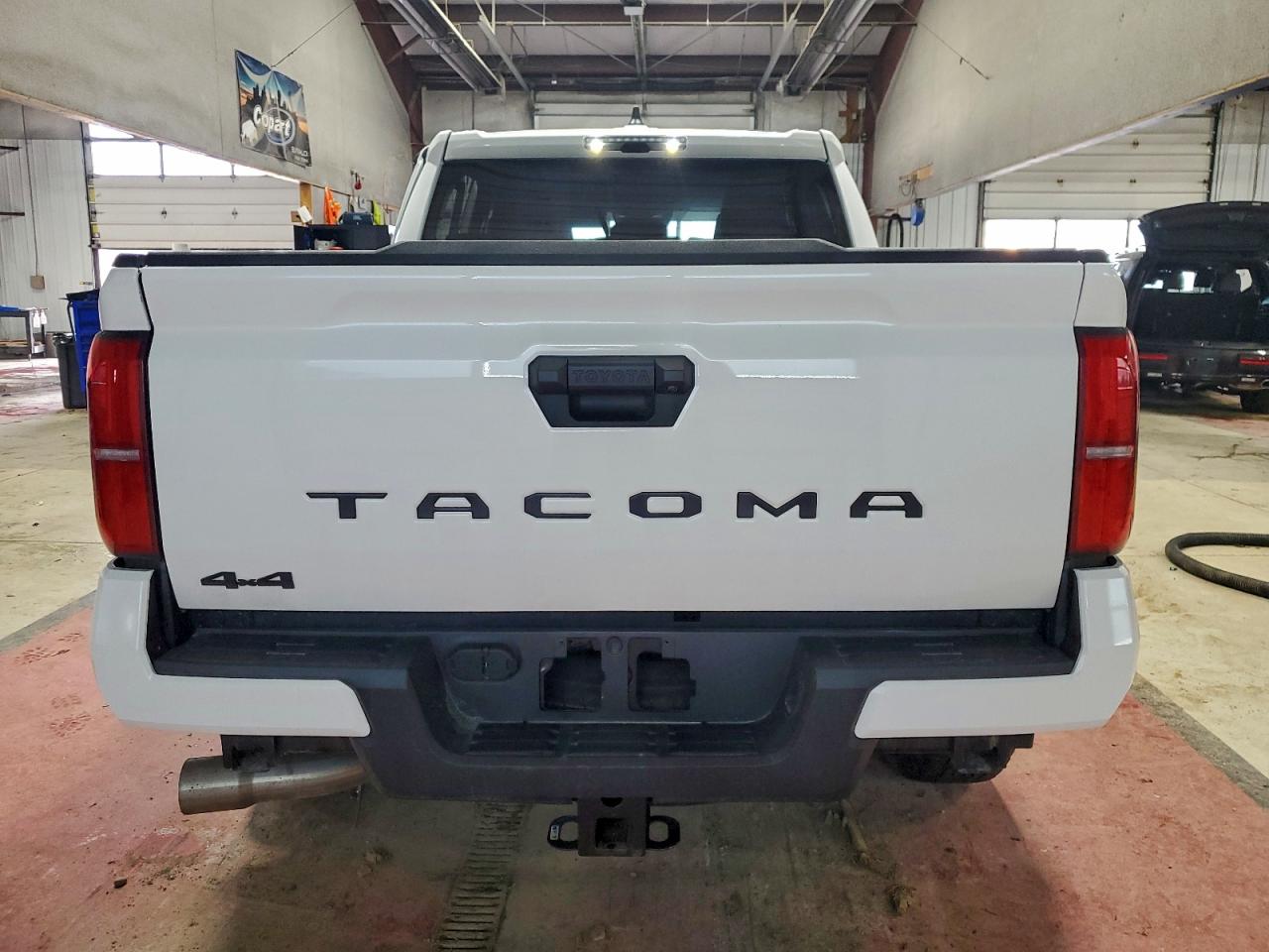 2024 TOYOTA TACOMA DOUBLE CAB photo 6