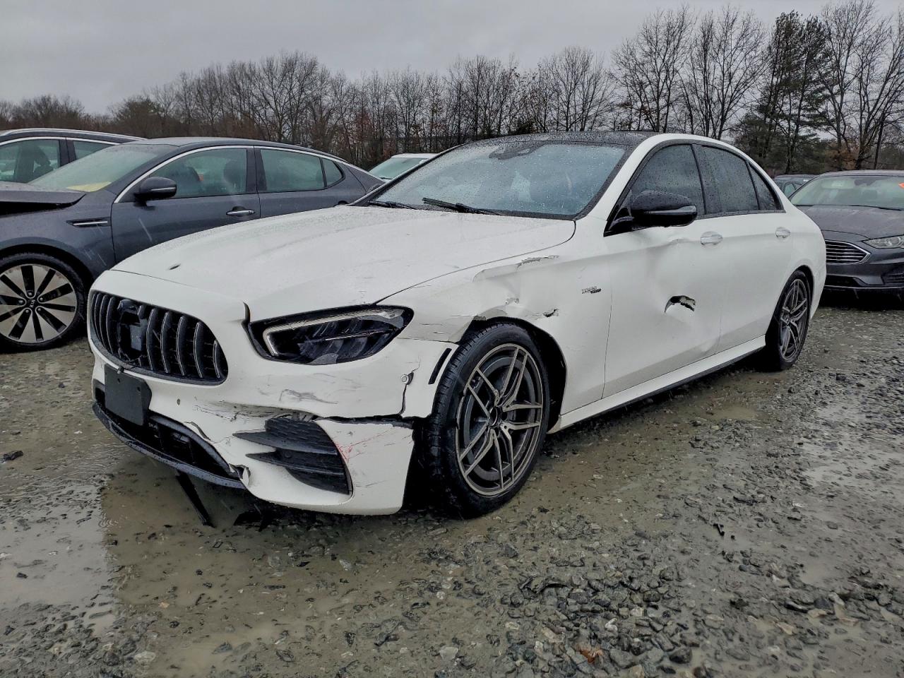 2022 MERCEDES-BENZ E