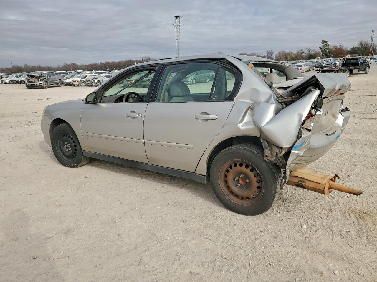 2006 CHEVROLET MALIBU LS photo 2