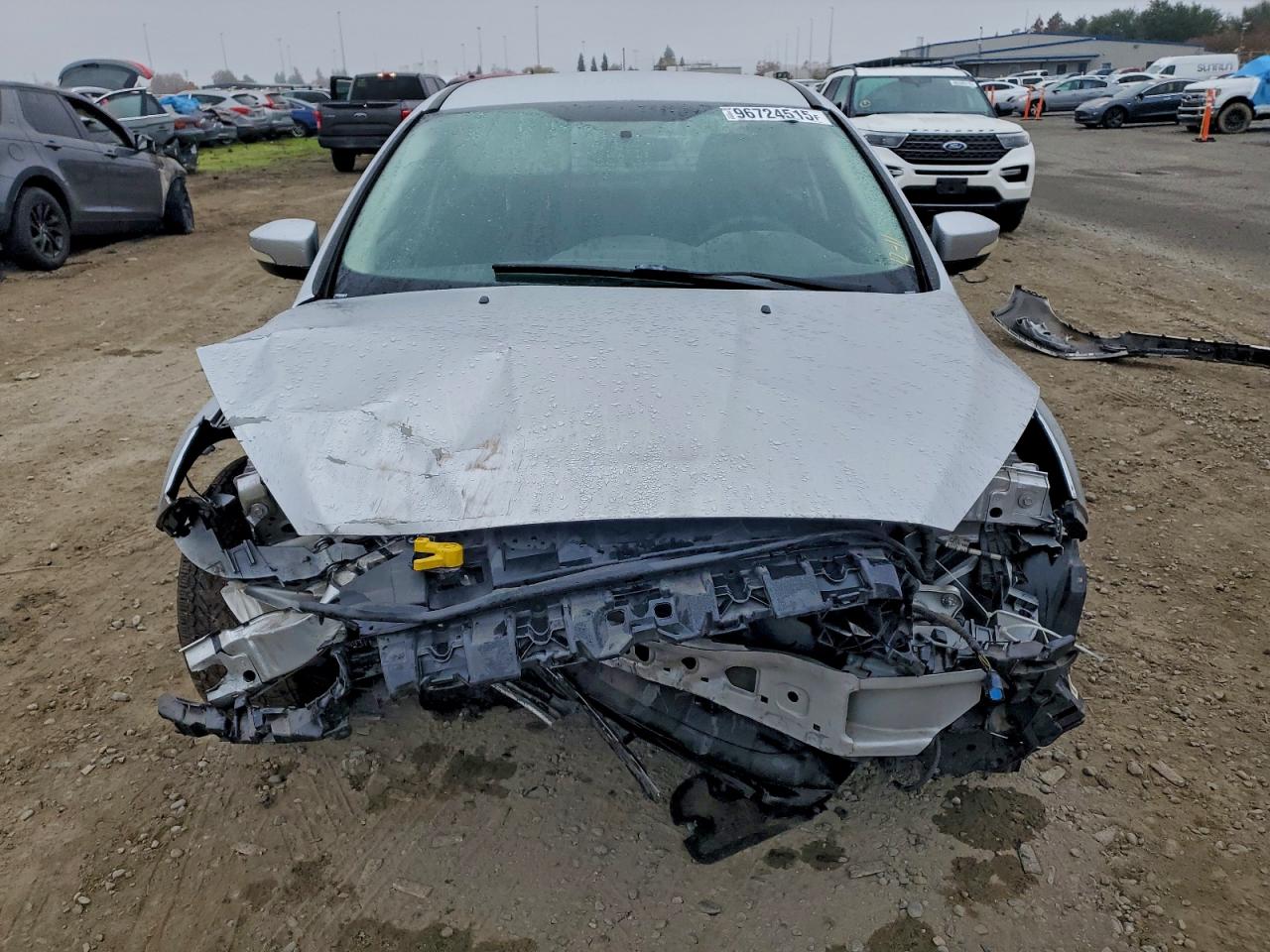 2017 FORD FOCUS SE photo 5
