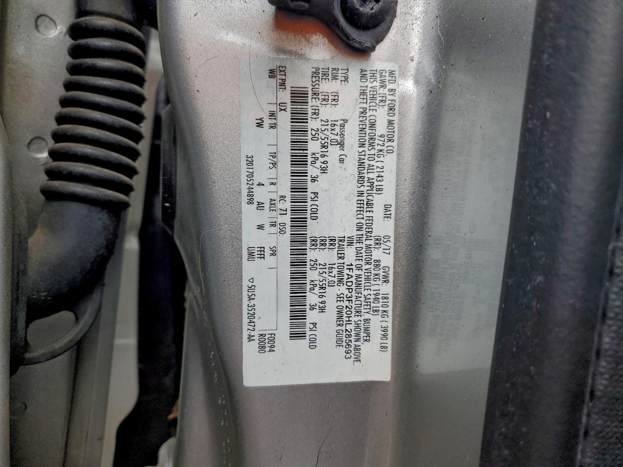 2017 FORD FOCUS SE photo 12