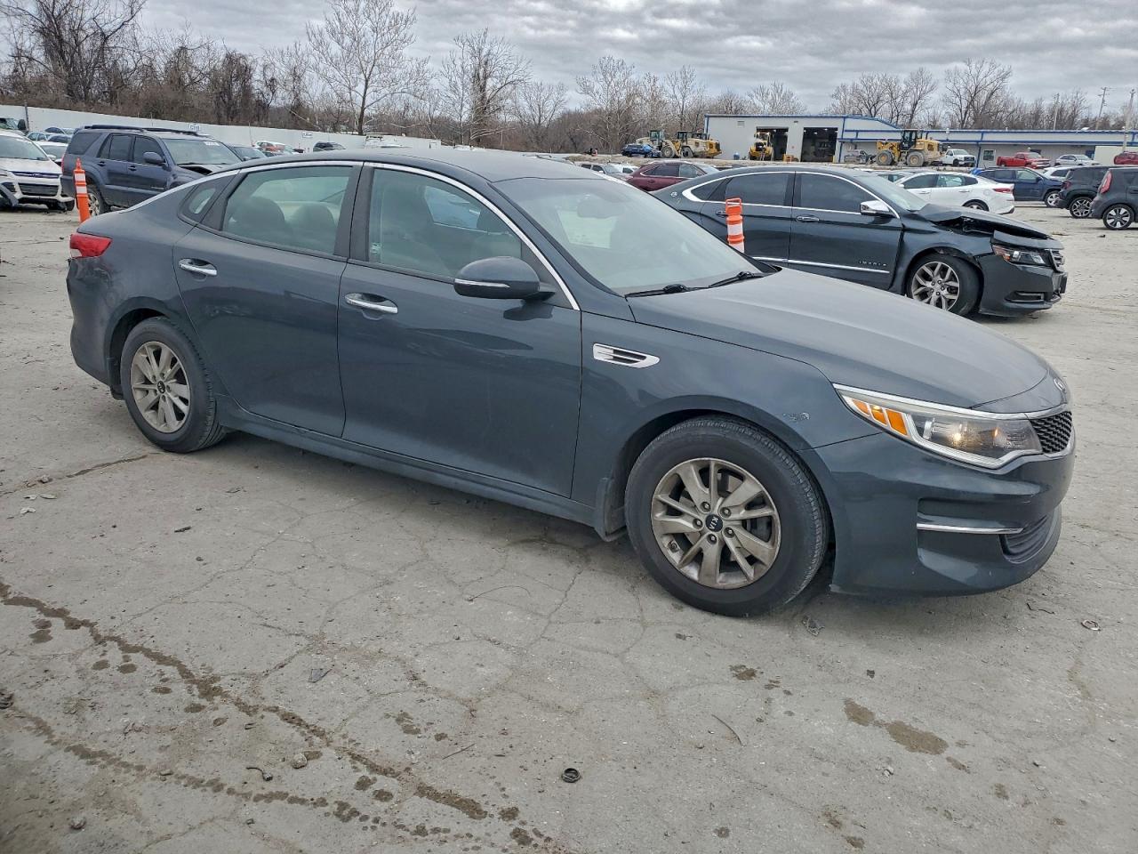 2016 KIA OPTIMA LX photo 4