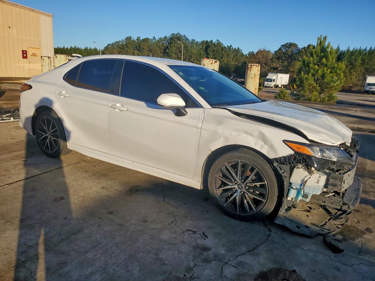 2021 TOYOTA CAMRY SE photo 7