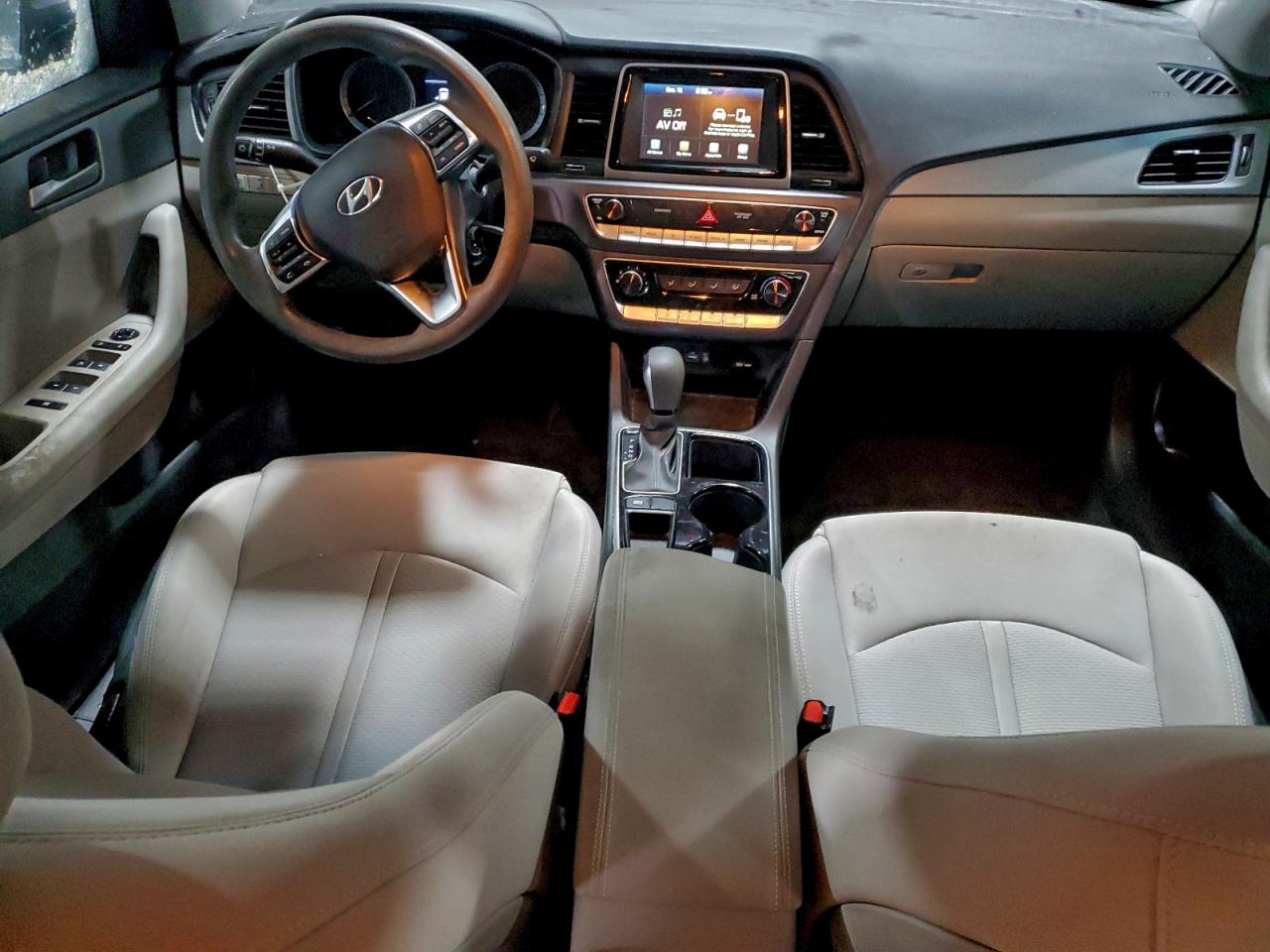 2018 HYUNDAI SONATA SE photo 15
