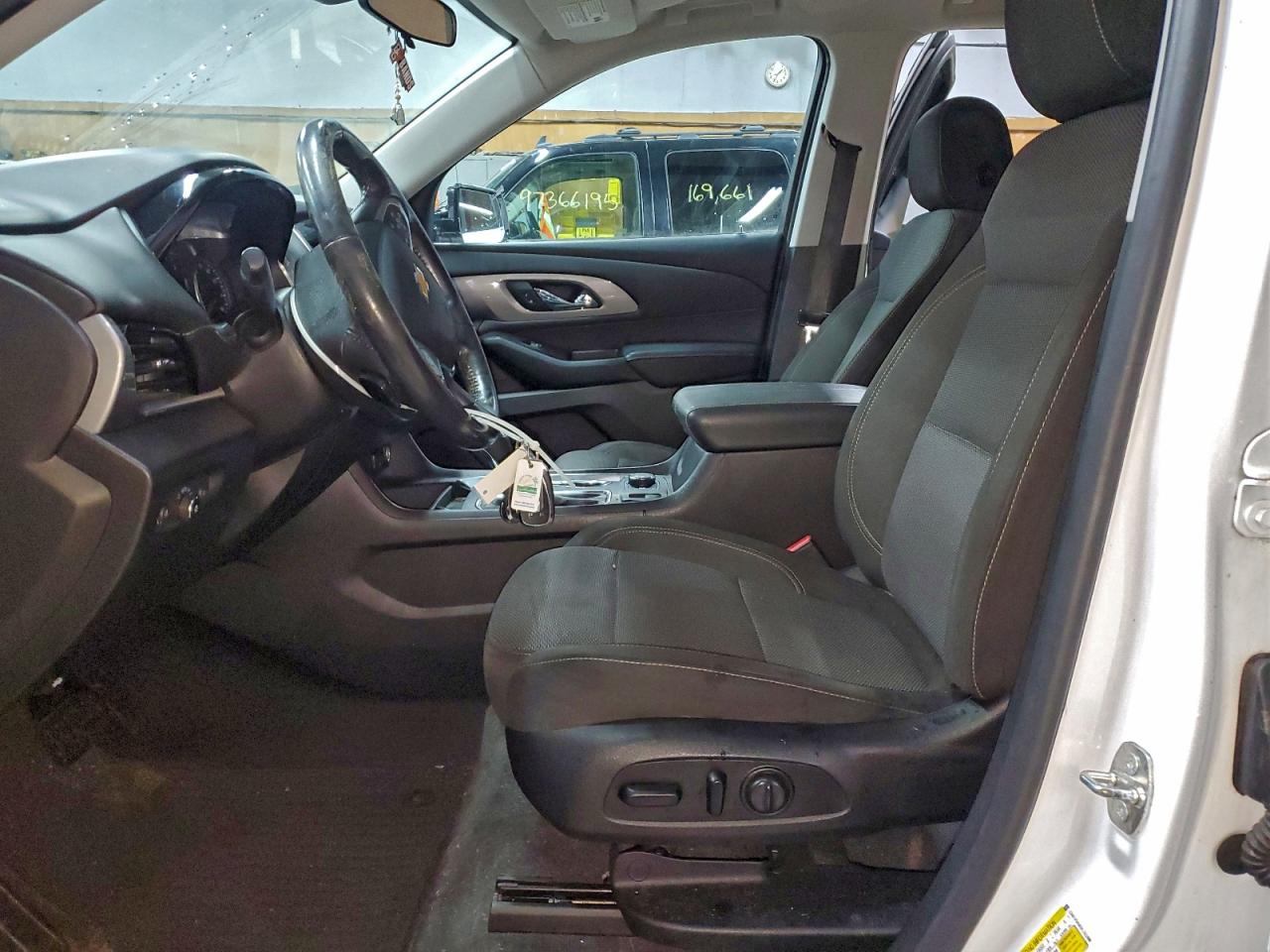 2019 CHEVROLET TRAVERSE LT photo 7