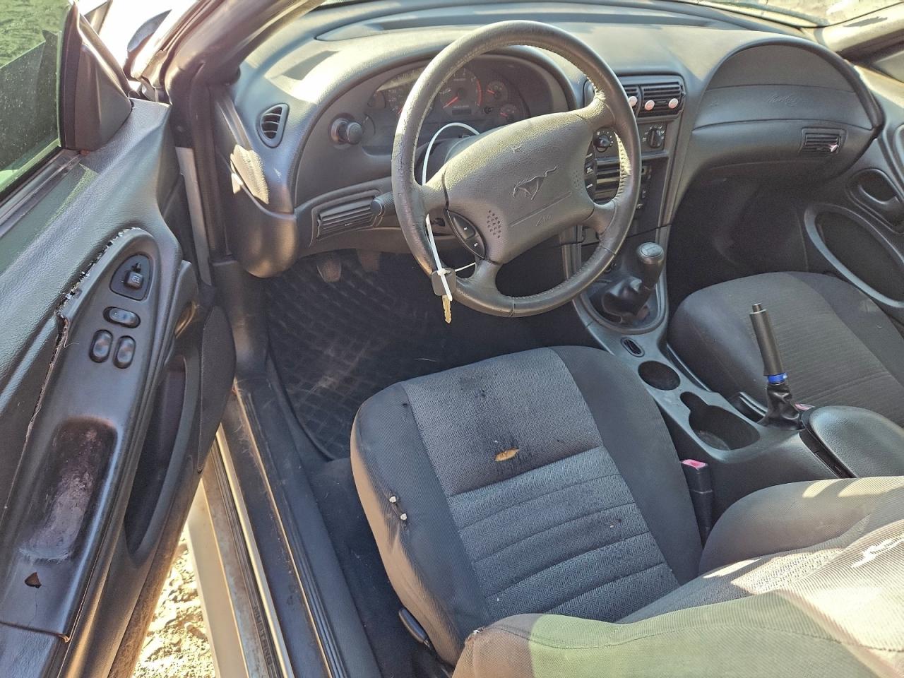 2001 FORD MUSTANG photo 8