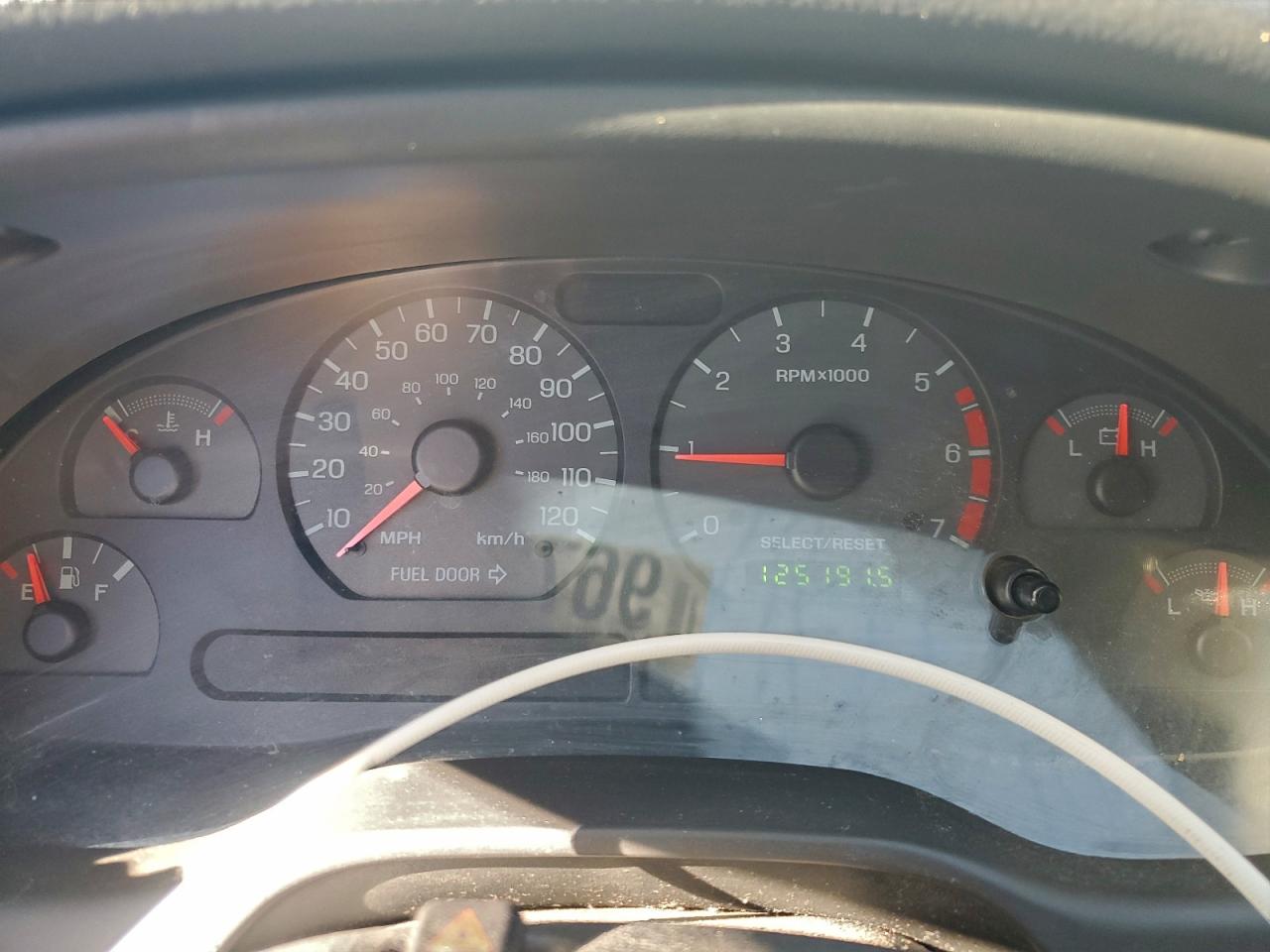 2001 FORD MUSTANG photo 9