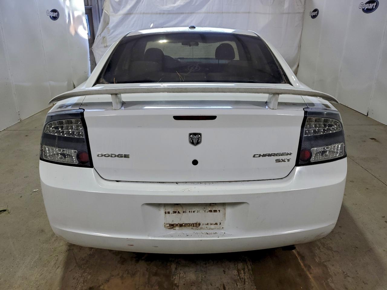2010 DODGE CHARGER SXT photo 6