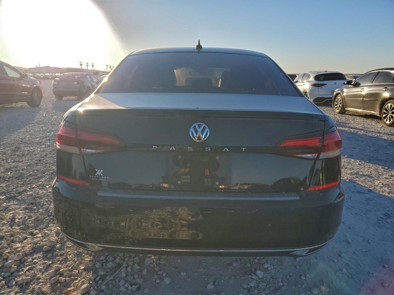 2020 VOLKSWAGEN PASSAT SE photo 6