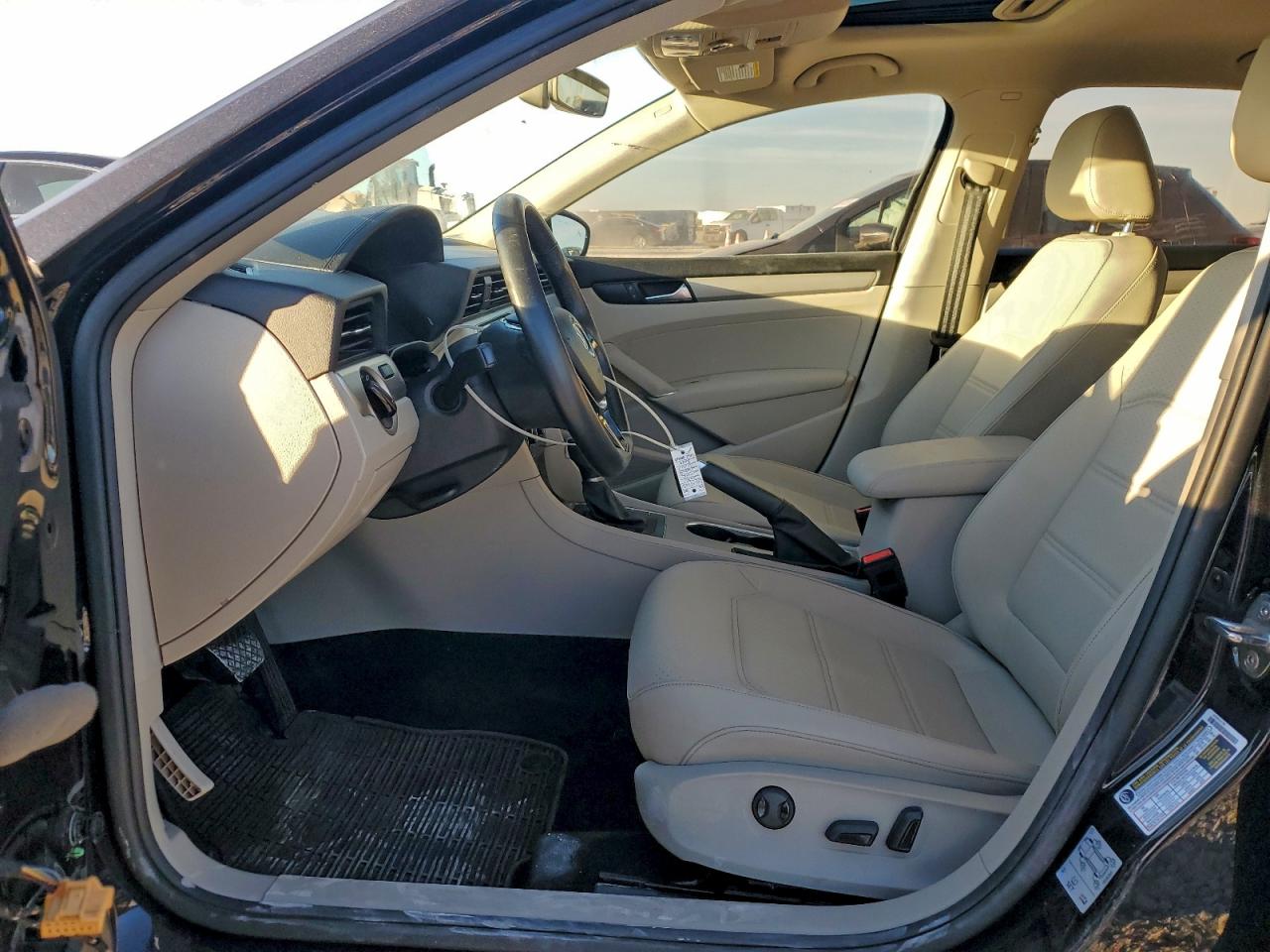2020 VOLKSWAGEN PASSAT SE photo 7