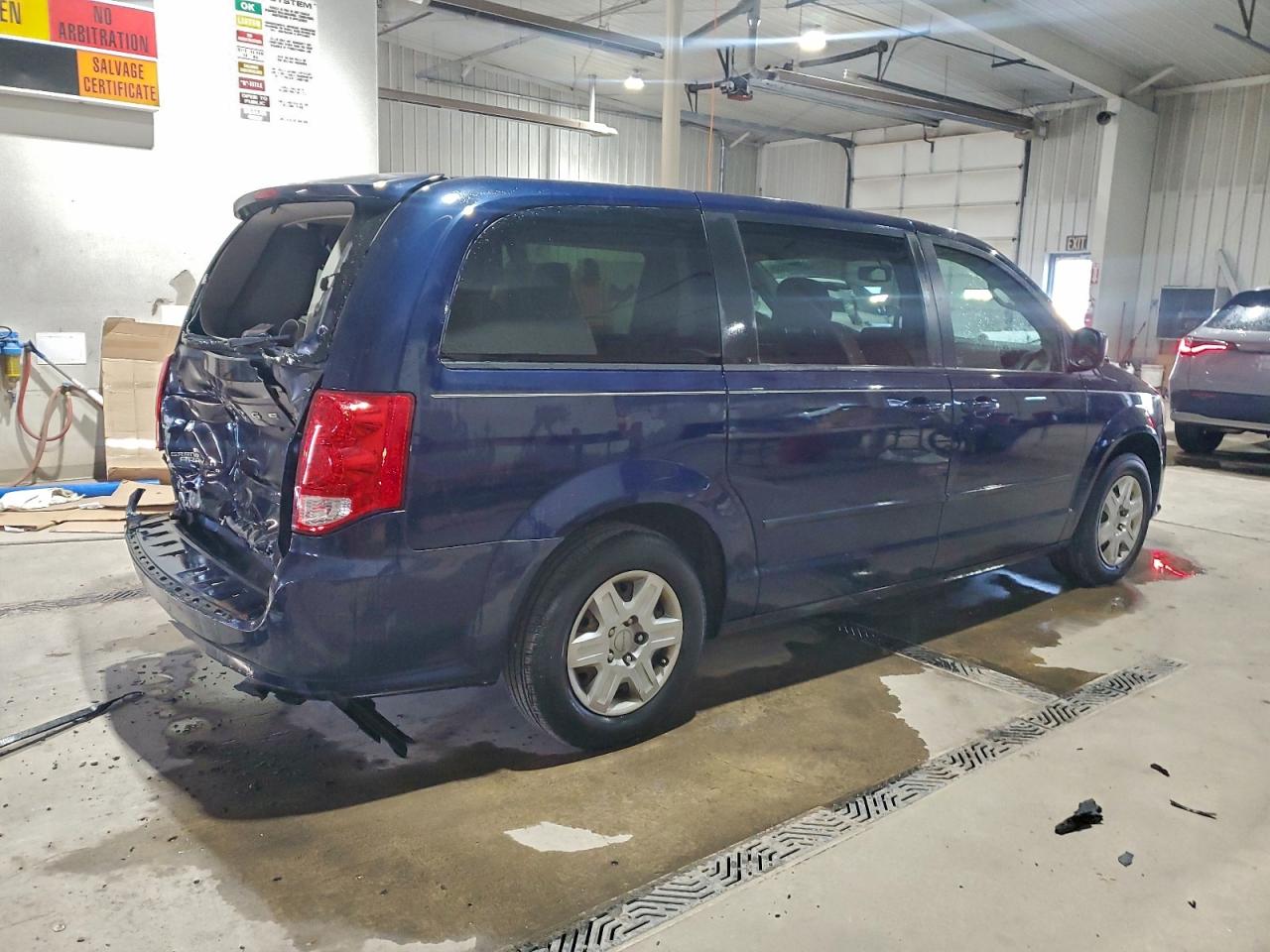 2013 DODGE GRAND CARAVAN SE photo 3