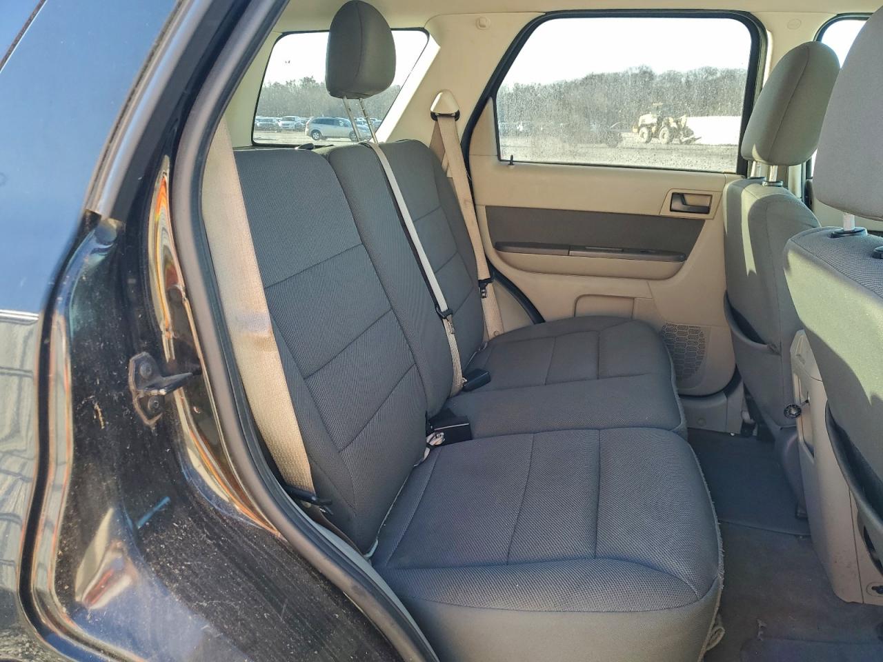 2010 FORD ESCAPE XLT photo 11