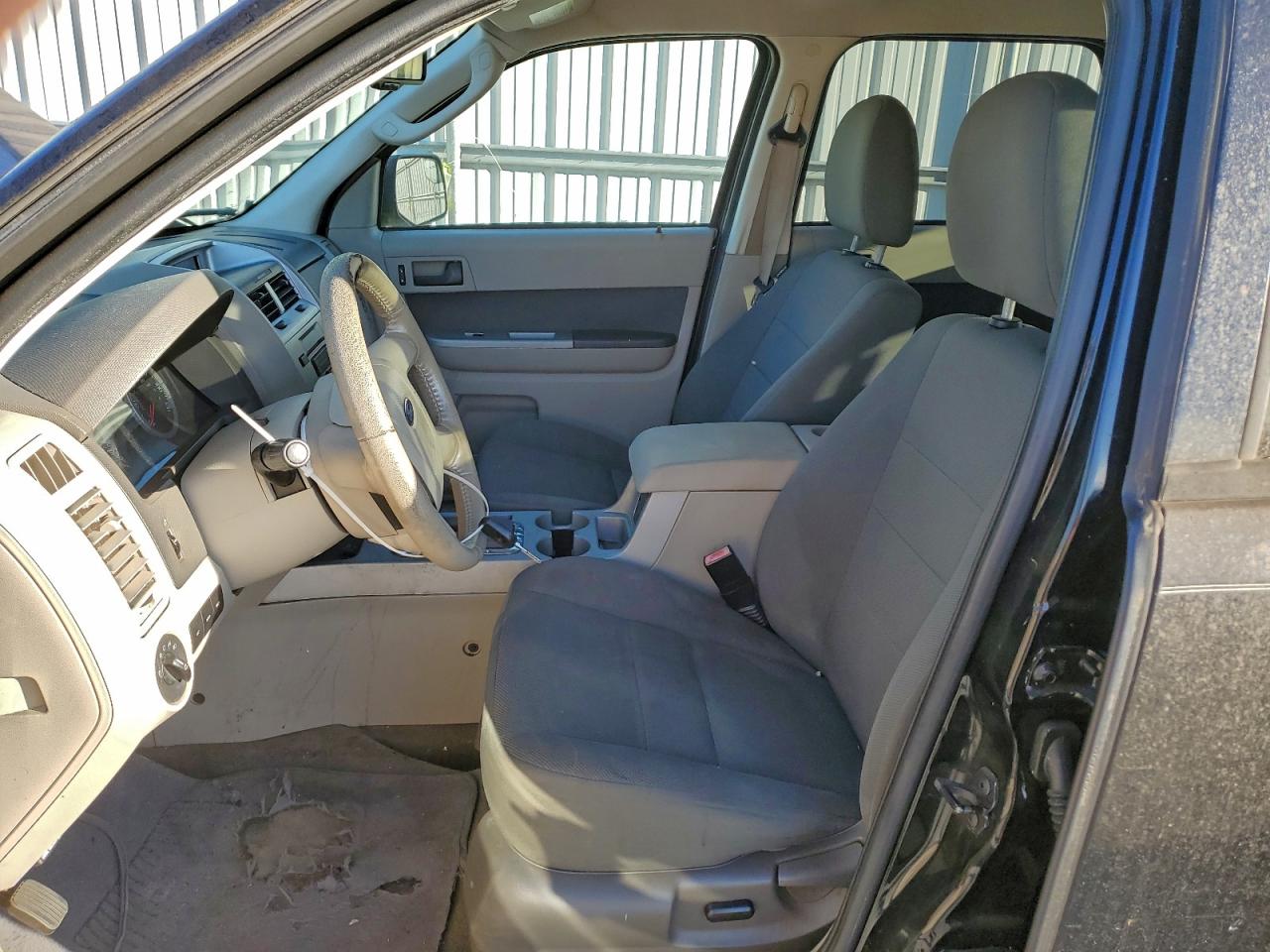 2010 FORD ESCAPE XLT photo 7