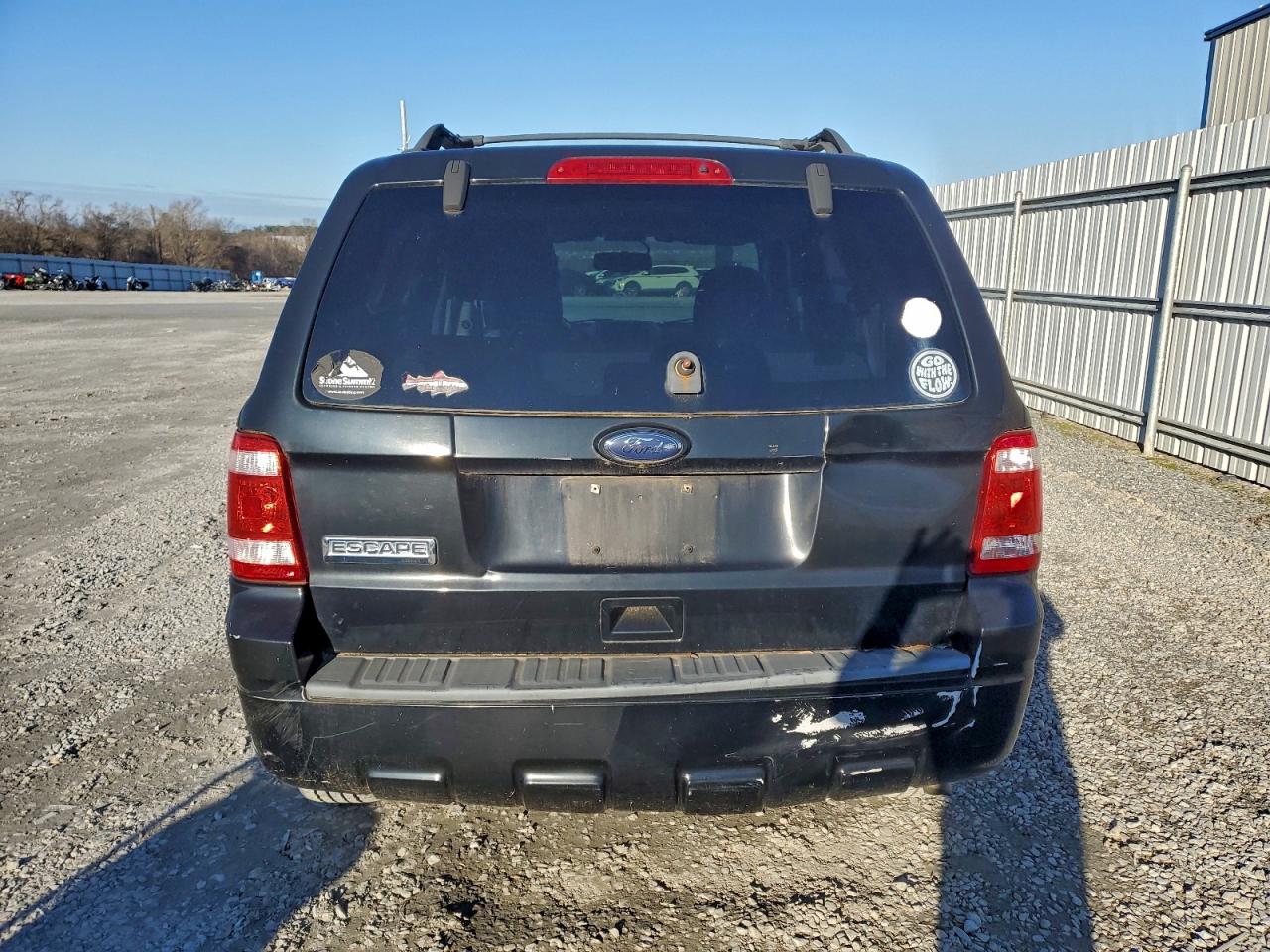 2010 FORD ESCAPE XLT photo 6