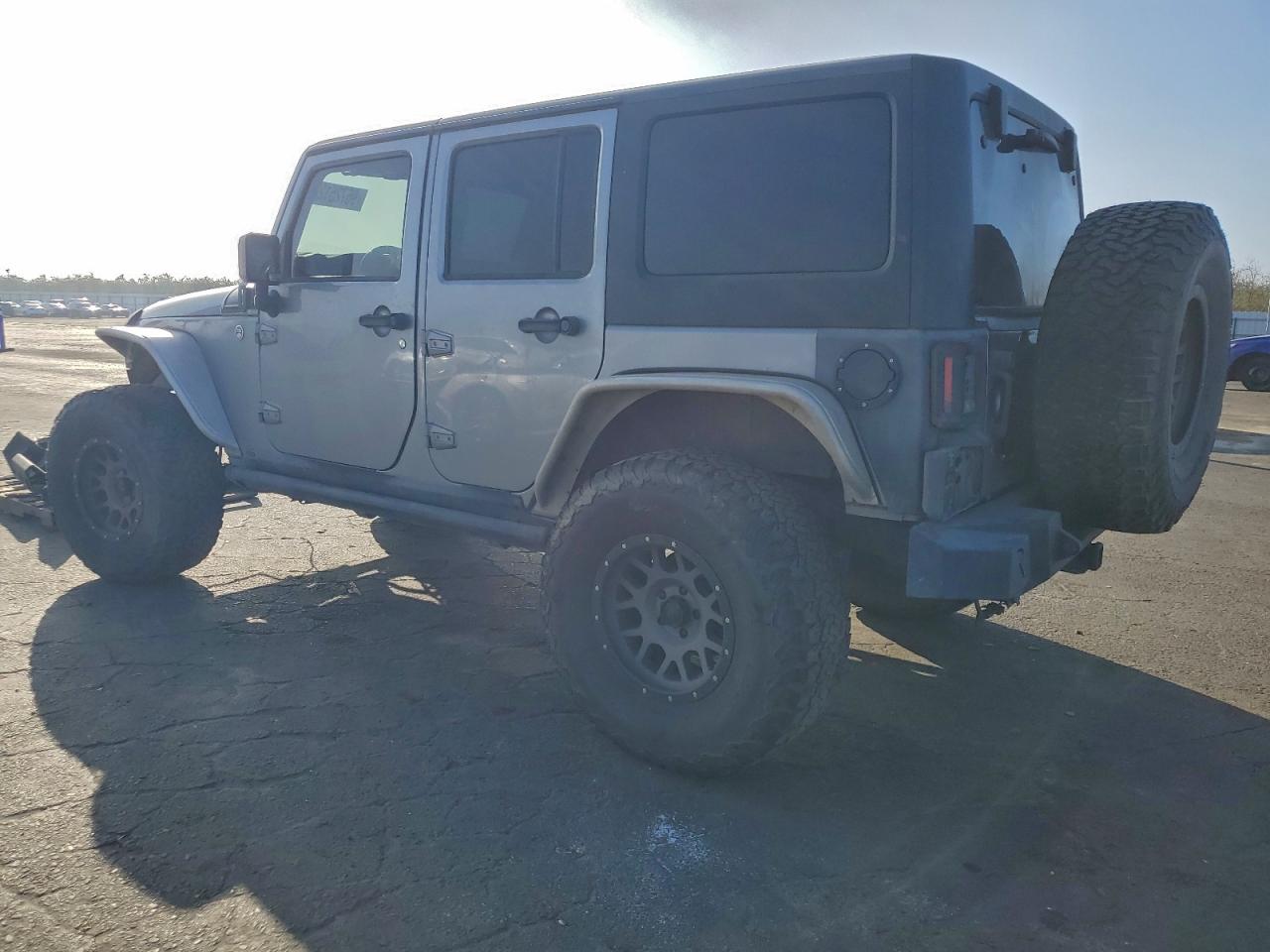 2015 JEEP WRANGLER UNLIMITED SPORT photo 2