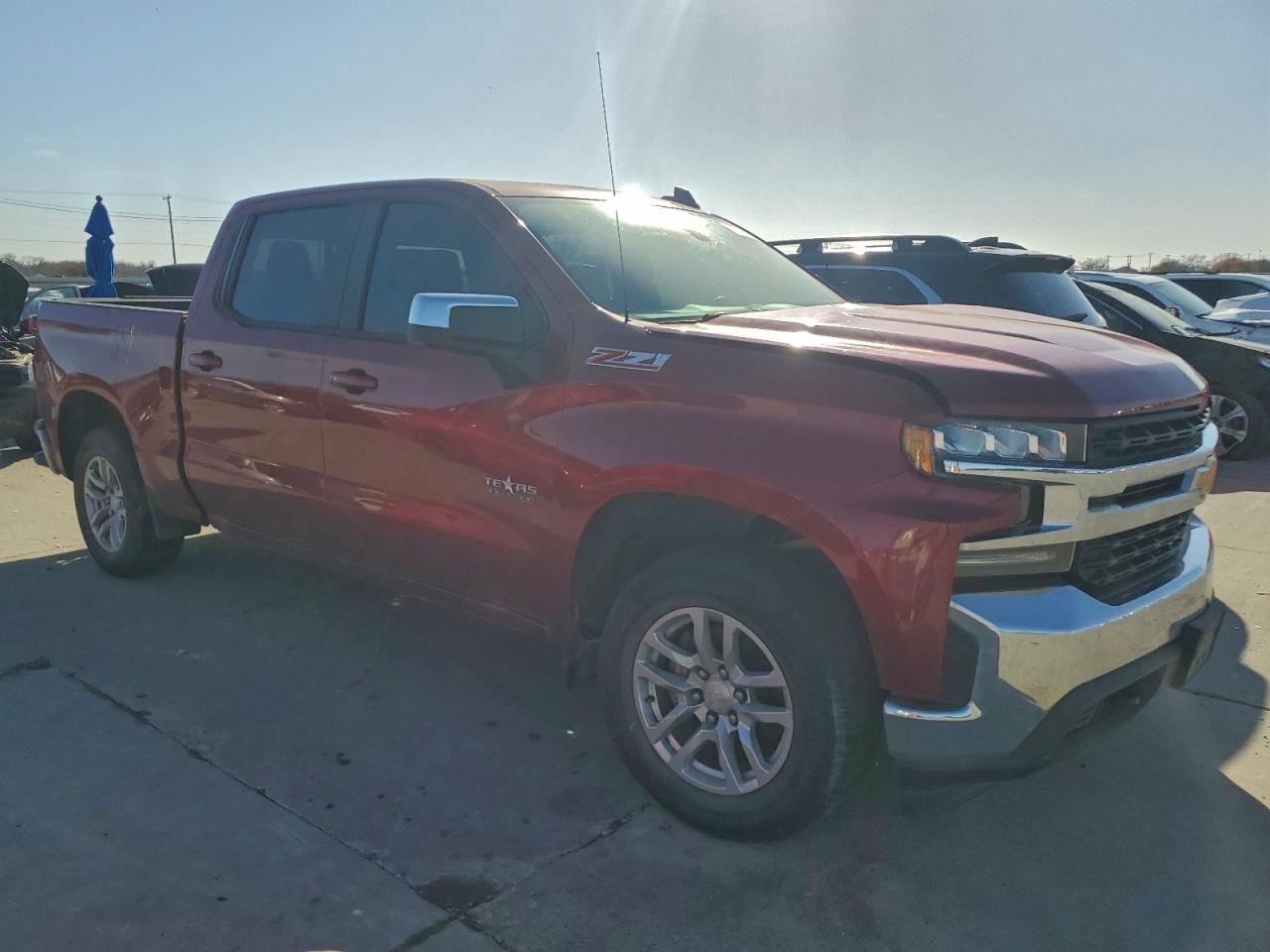 2019 CHEVROLET SILVERADO K1500 LT photo 4