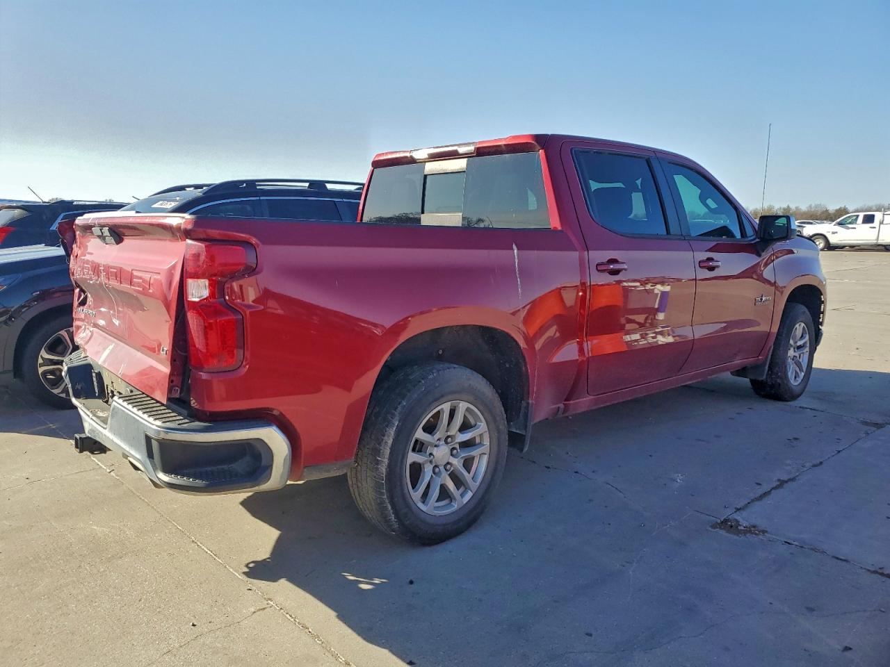 2019 CHEVROLET SILVERADO K1500 LT photo 3