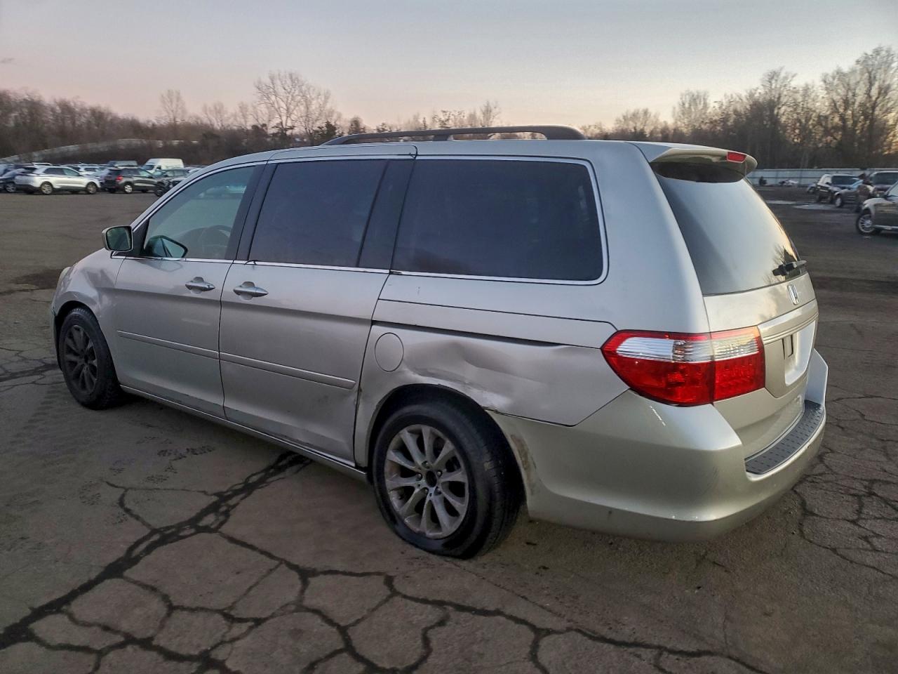 2005 HONDA ODYSSEY EX photo 2