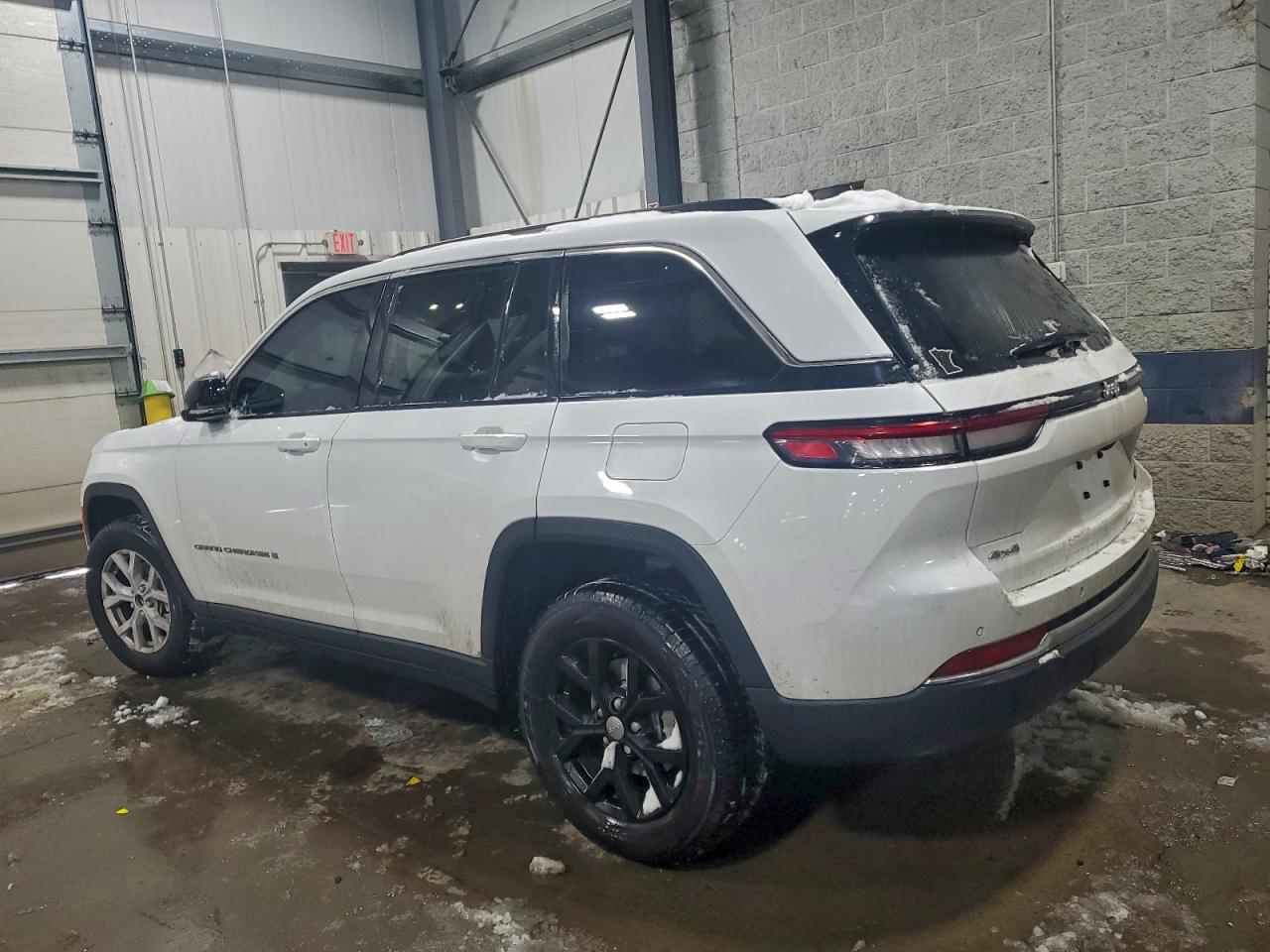 2022 JEEP GRAND CHEROKEE LIMITED photo 2