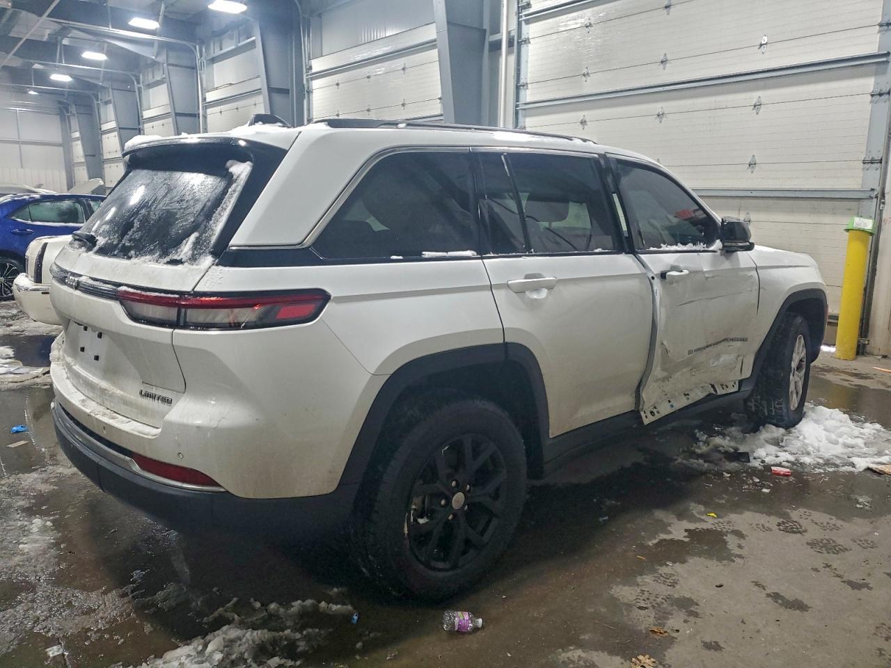 2022 JEEP GRAND CHEROKEE LIMITED photo 3