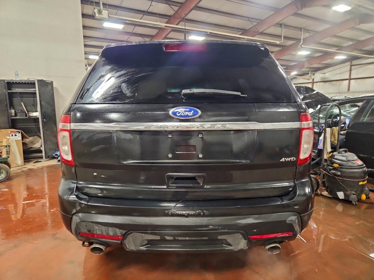 2011 FORD EXPLORER photo 6