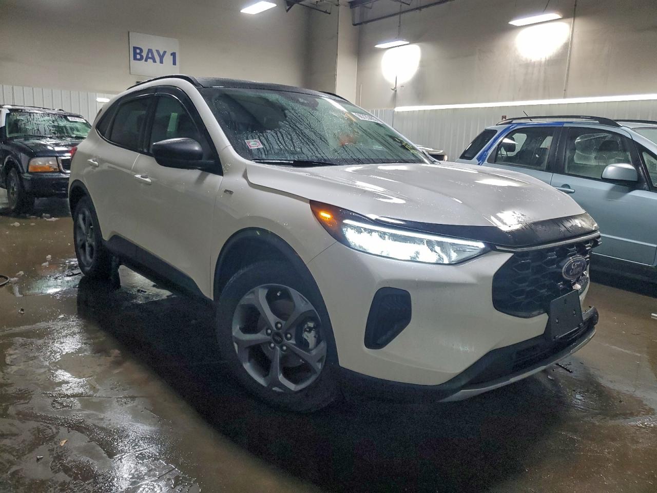 2025 FORD ESCAPE ST LINE photo 4