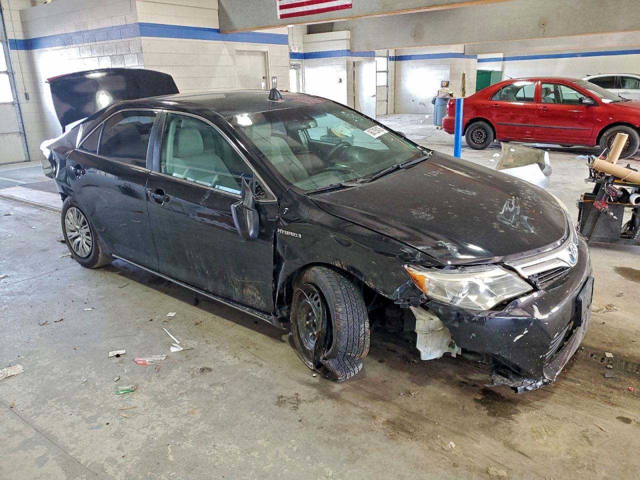 2013 TOYOTA CAMRY HYBRID photo 4