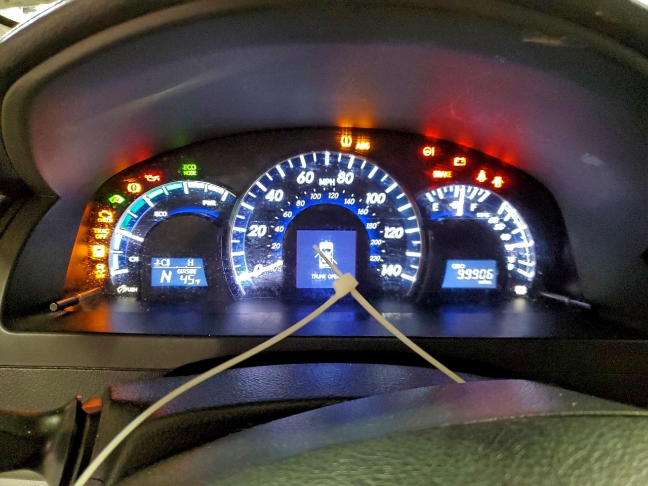 2013 TOYOTA CAMRY HYBRID photo 9