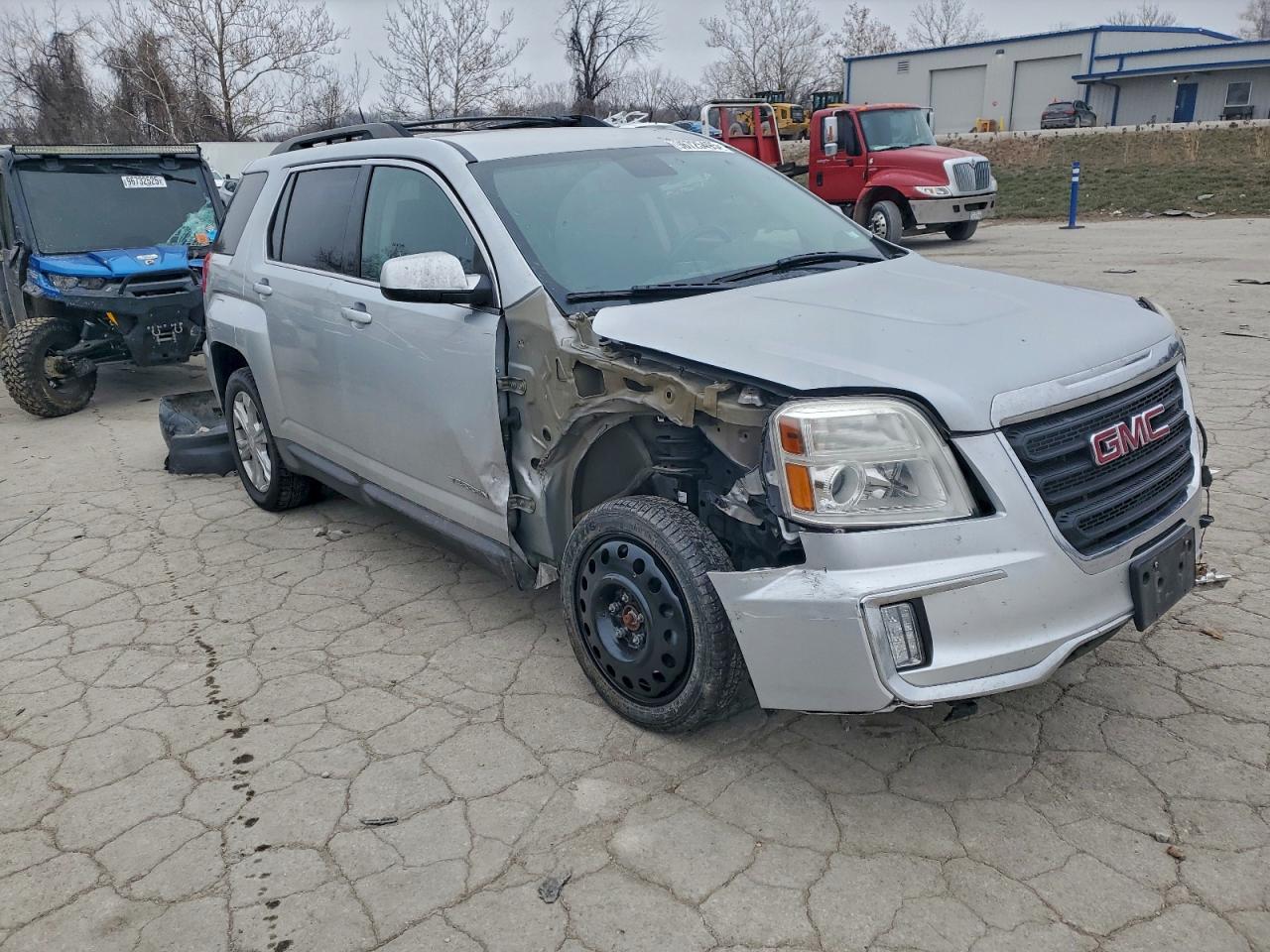 2017 GMC TERRAIN SLE photo 4