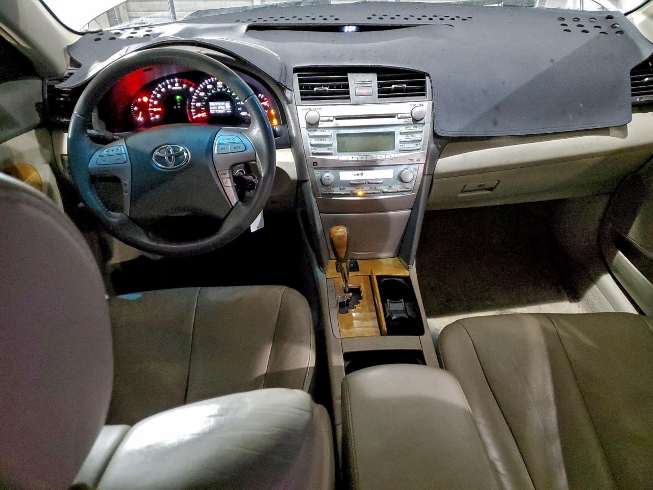 2007 TOYOTA CAMRY LE photo 8