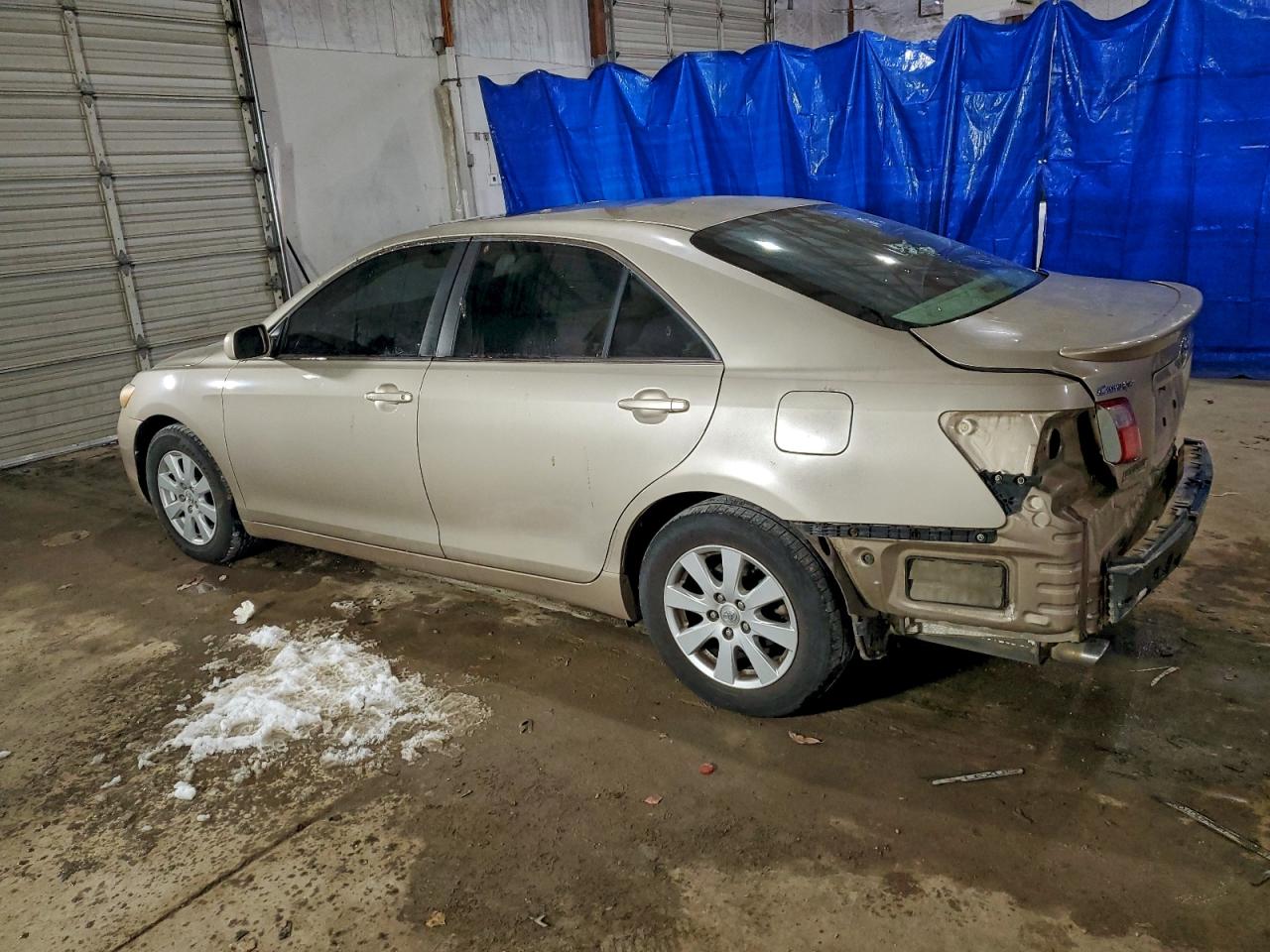 2007 TOYOTA CAMRY LE photo 2