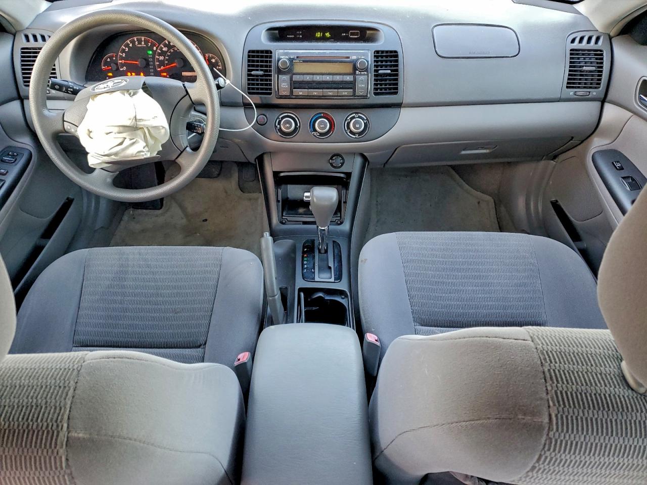 2005 TOYOTA CAMRY LE photo 8