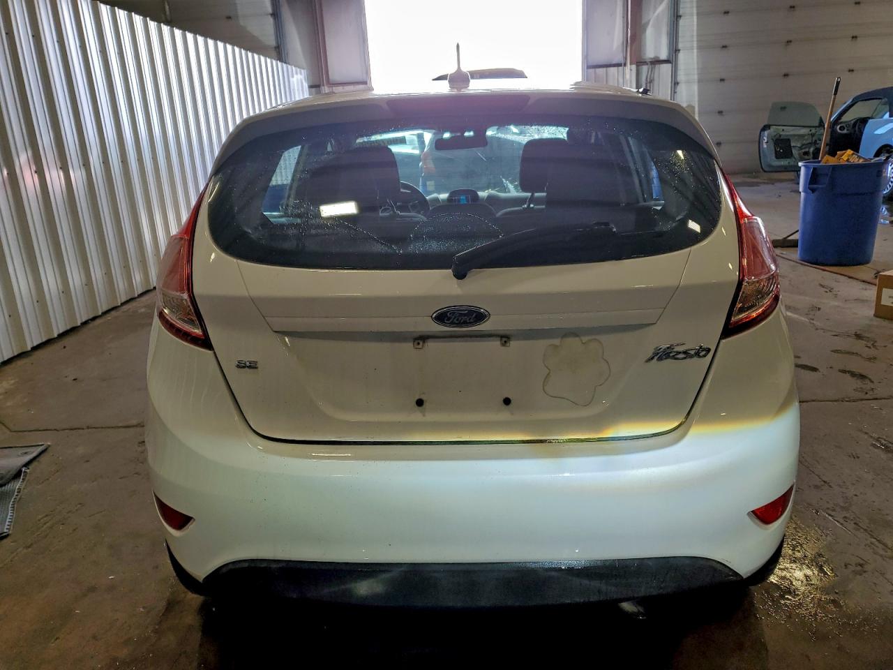 2016 FORD FIESTA SE photo 6