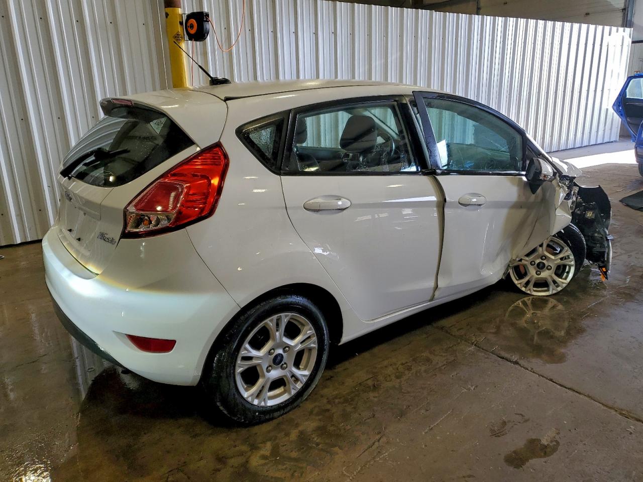 2016 FORD FIESTA SE photo 3