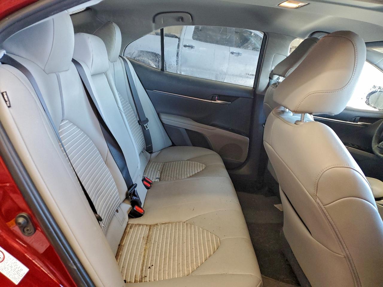 2018 TOYOTA CAMRY L photo 10