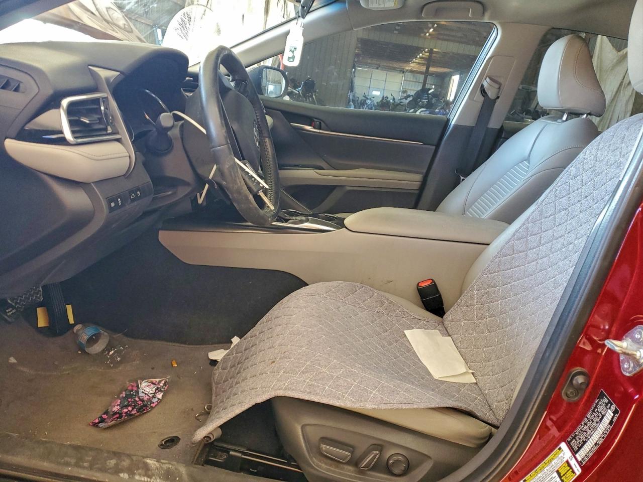 2018 TOYOTA CAMRY L photo 7