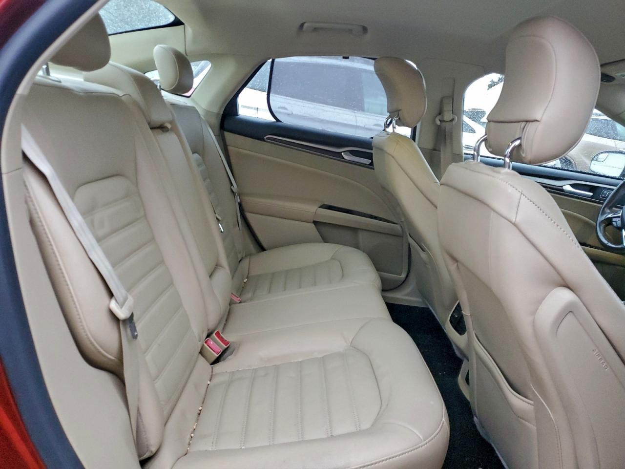 2014 FORD FUSION SE photo 10